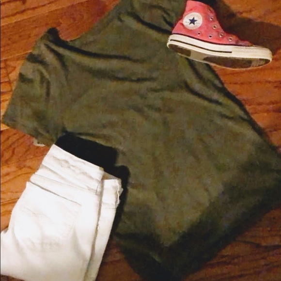 Charlotte Russe Short-Sleeved T-Shirt - Size M - Picture 2 of 7